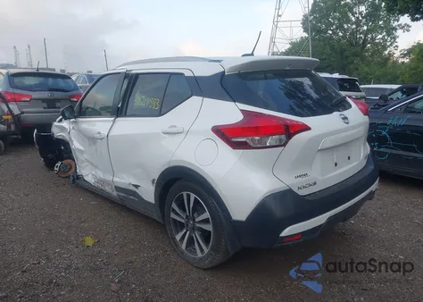 2018 Nissan Kicks Sr z USA, uszkodzony, nr VIN 3N1CP5CUXJL529046